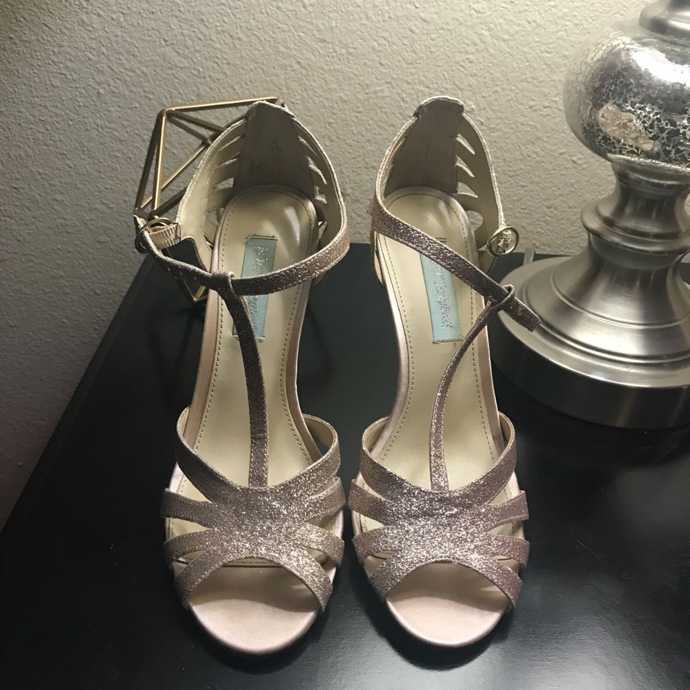 ‼️Betsy Johnson heels